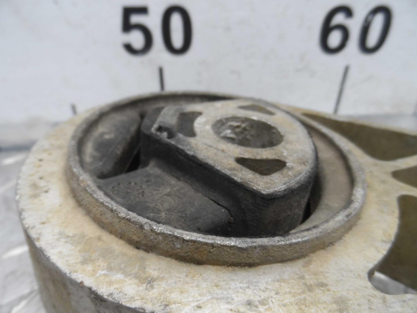 Опора двигателя