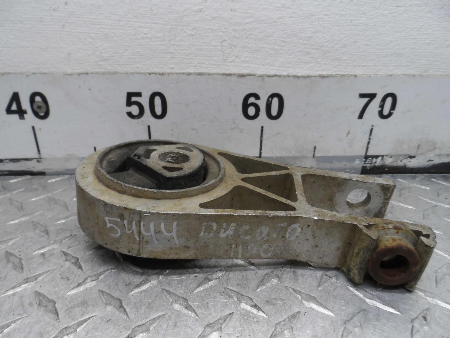 Опора двигателя