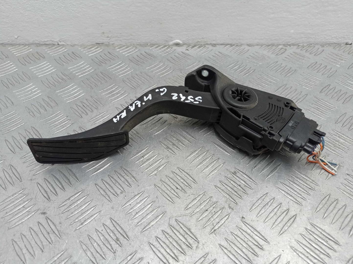 Педаль газа