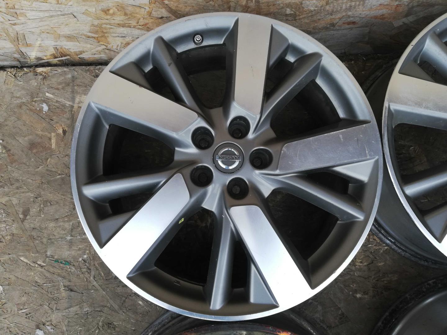 Диск колесный литой легкий сплав