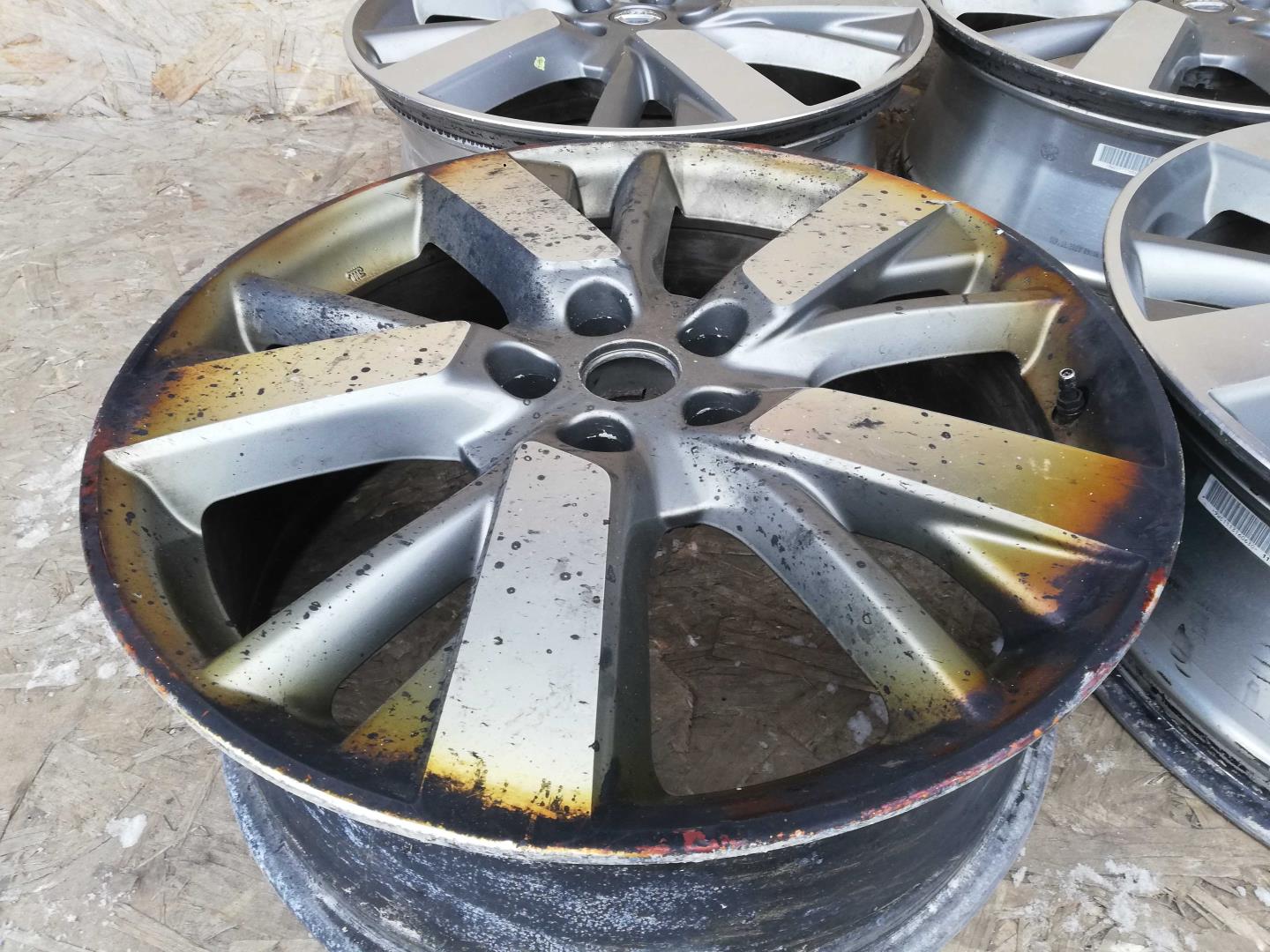 Диск колесный литой легкий сплав