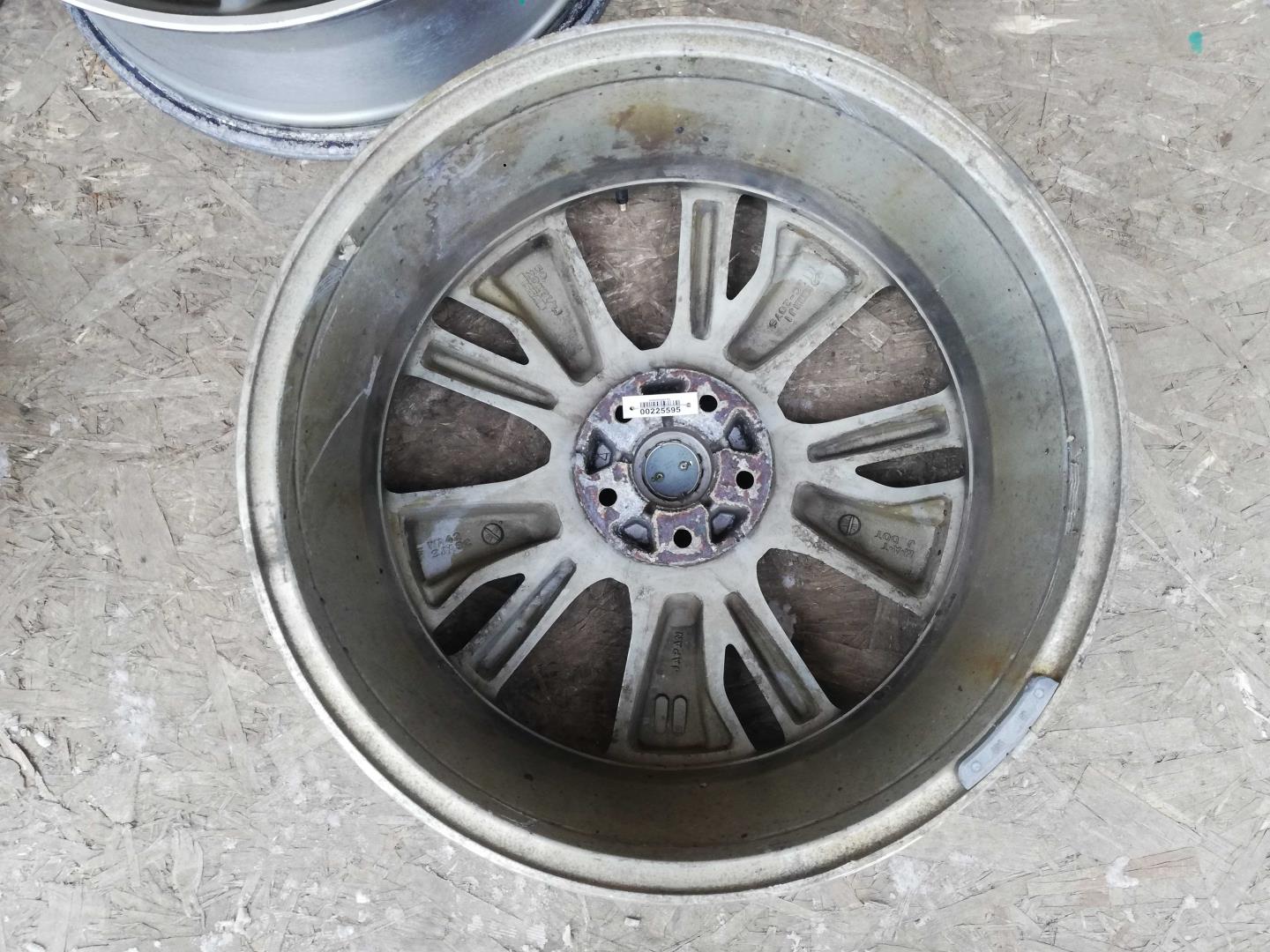 Диск колесный литой легкий сплав