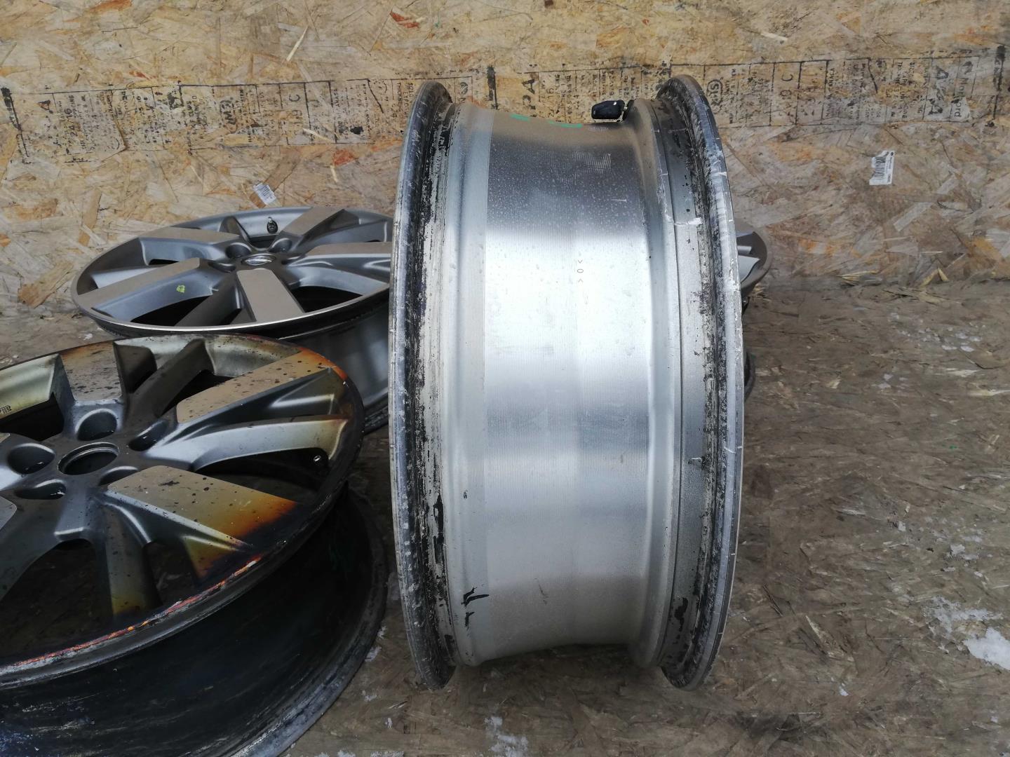 Диск колесный литой легкий сплав