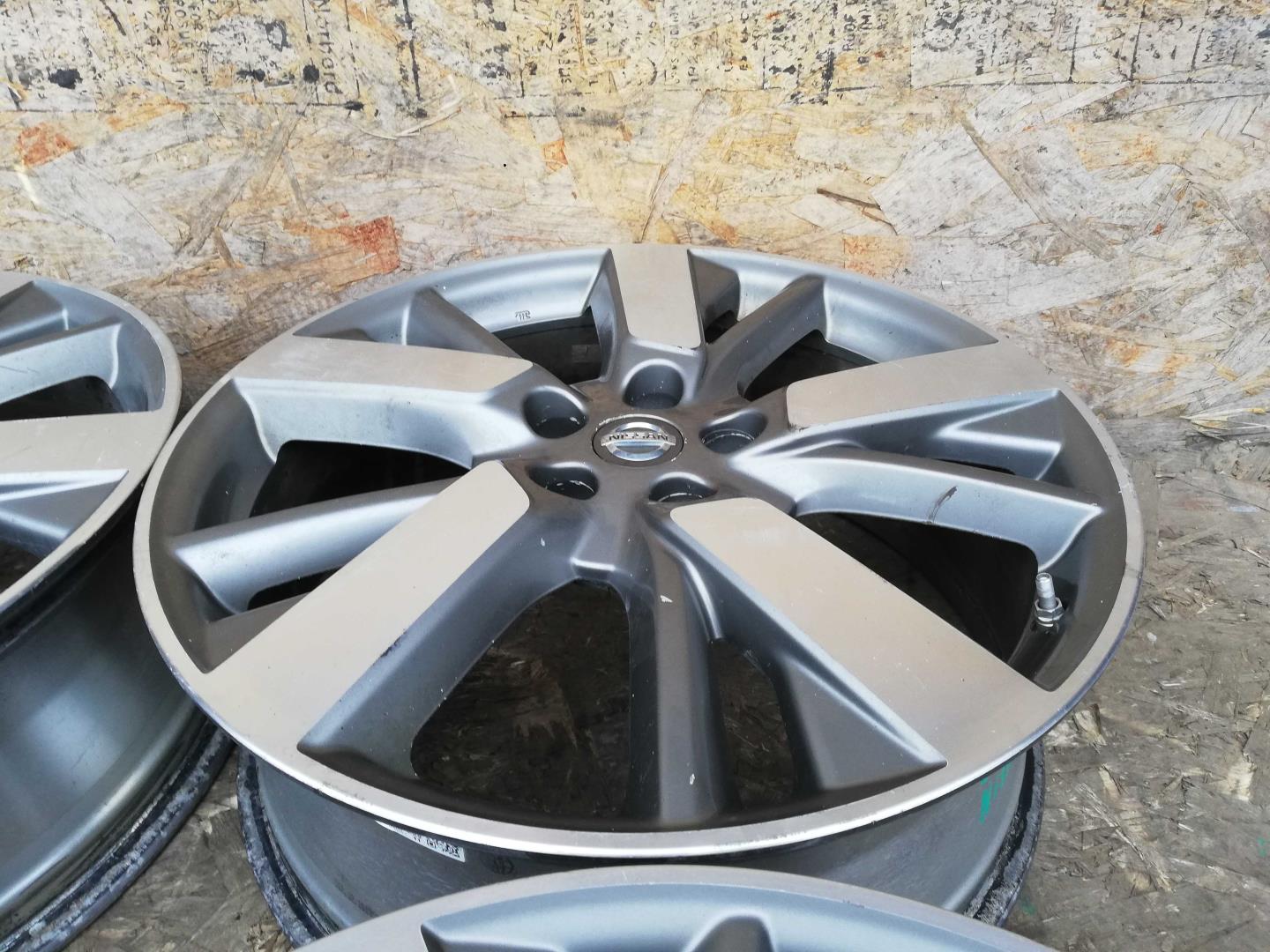 Диск колесный литой легкий сплав