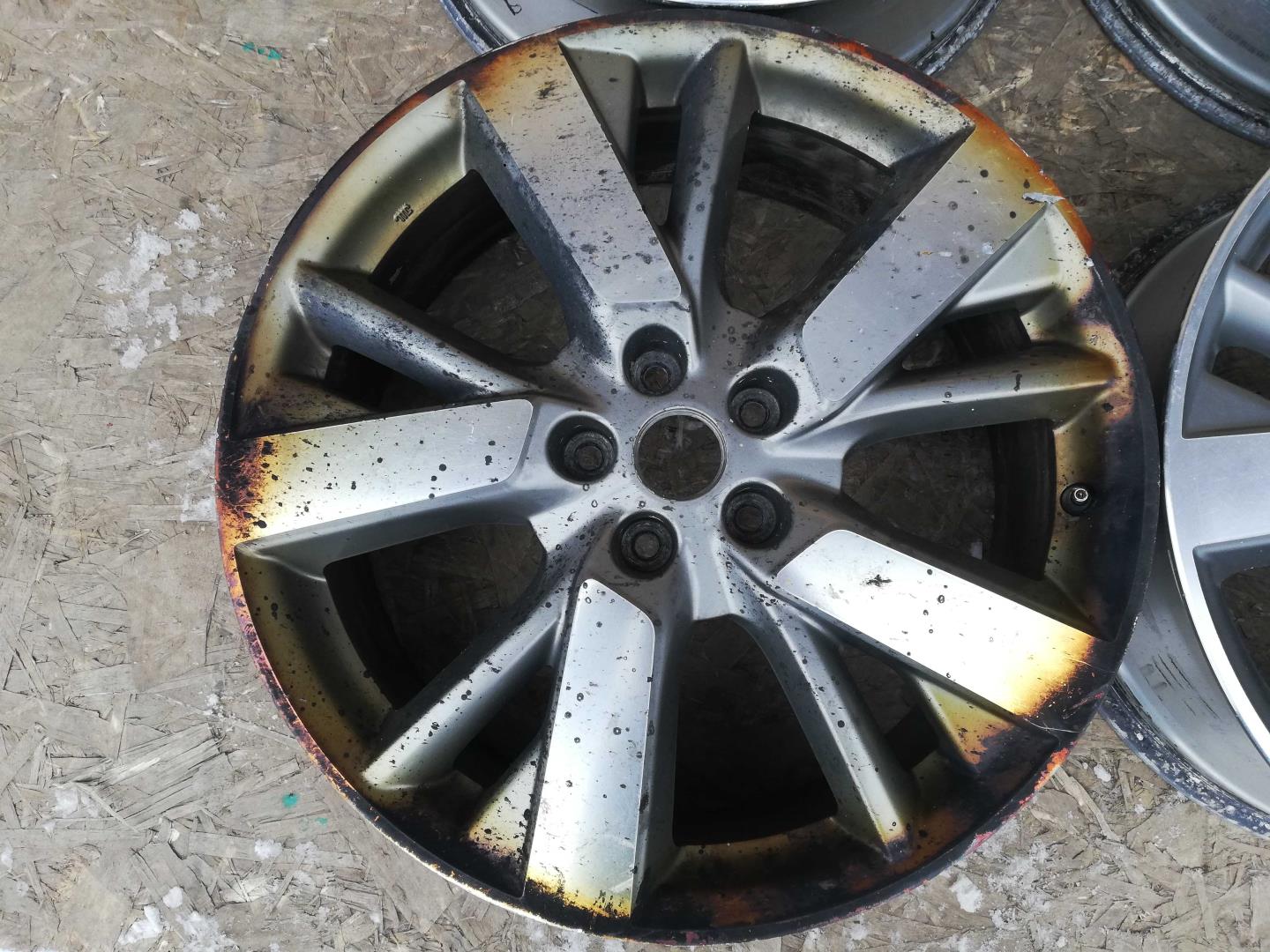 Диск колесный литой легкий сплав