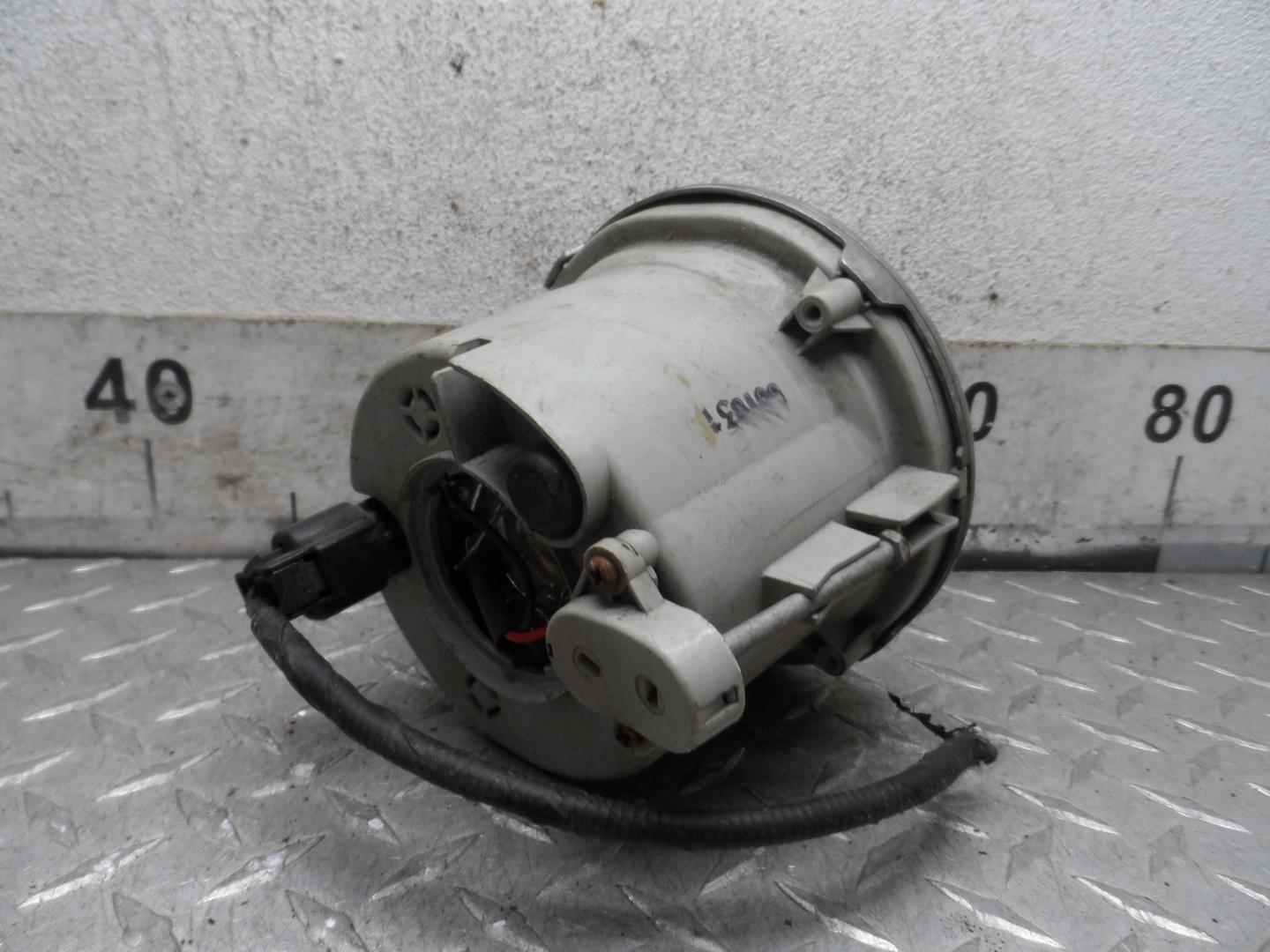 Фонарь задний в бампер левый