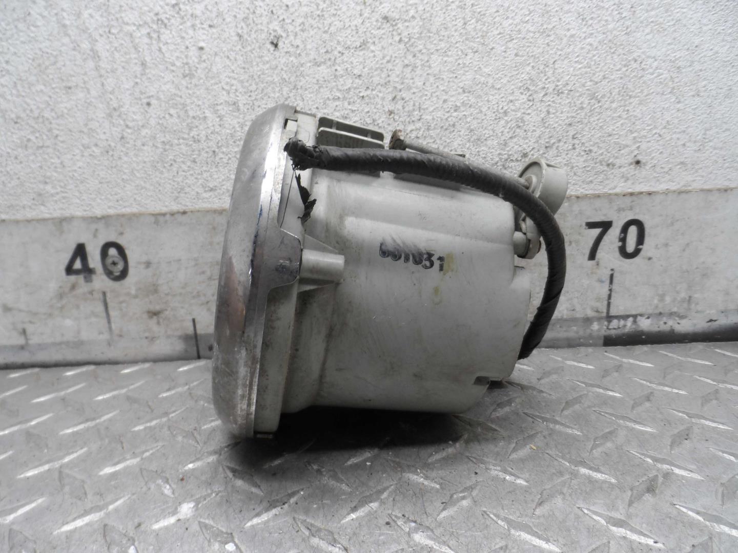 Фонарь задний в бампер левый