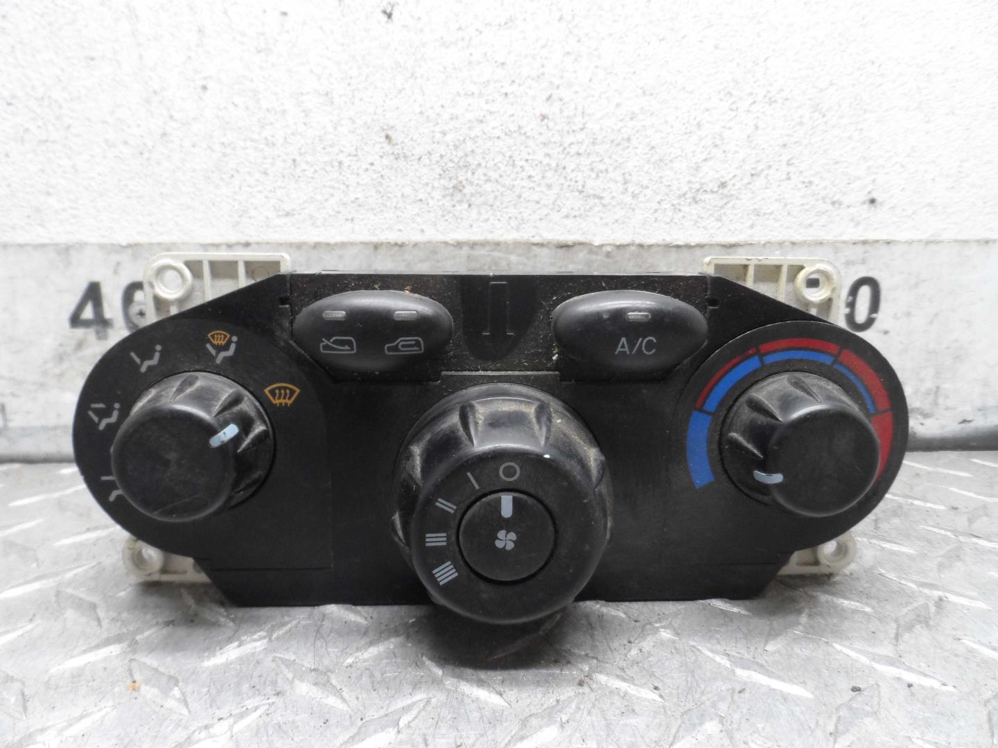 Переключатель отопителя