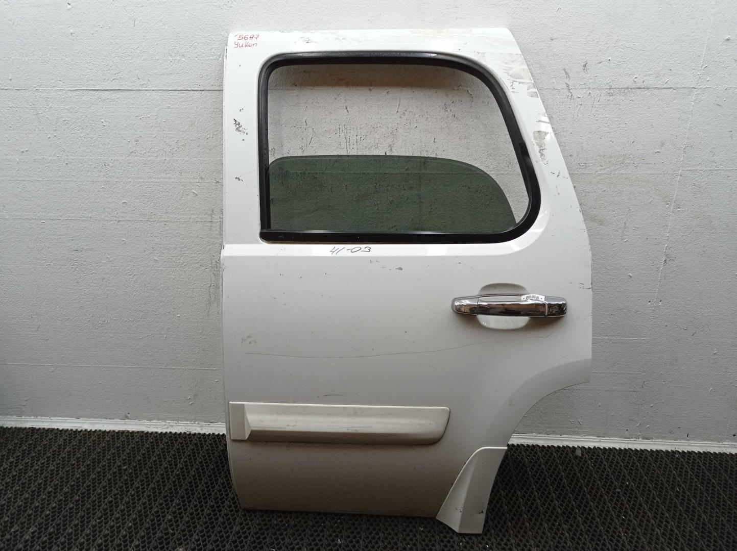 Замок двери задней левой