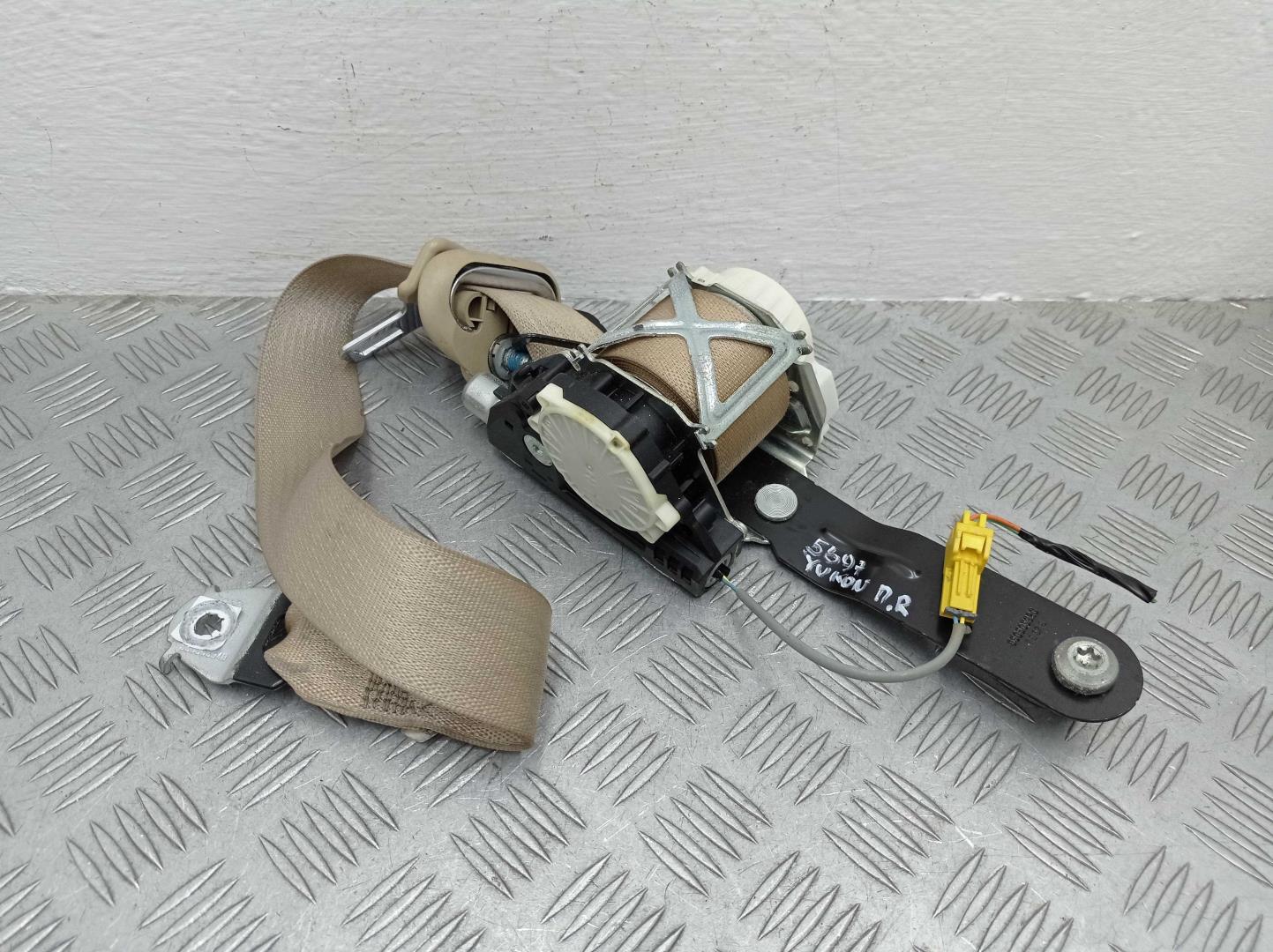 Ремень безопасности