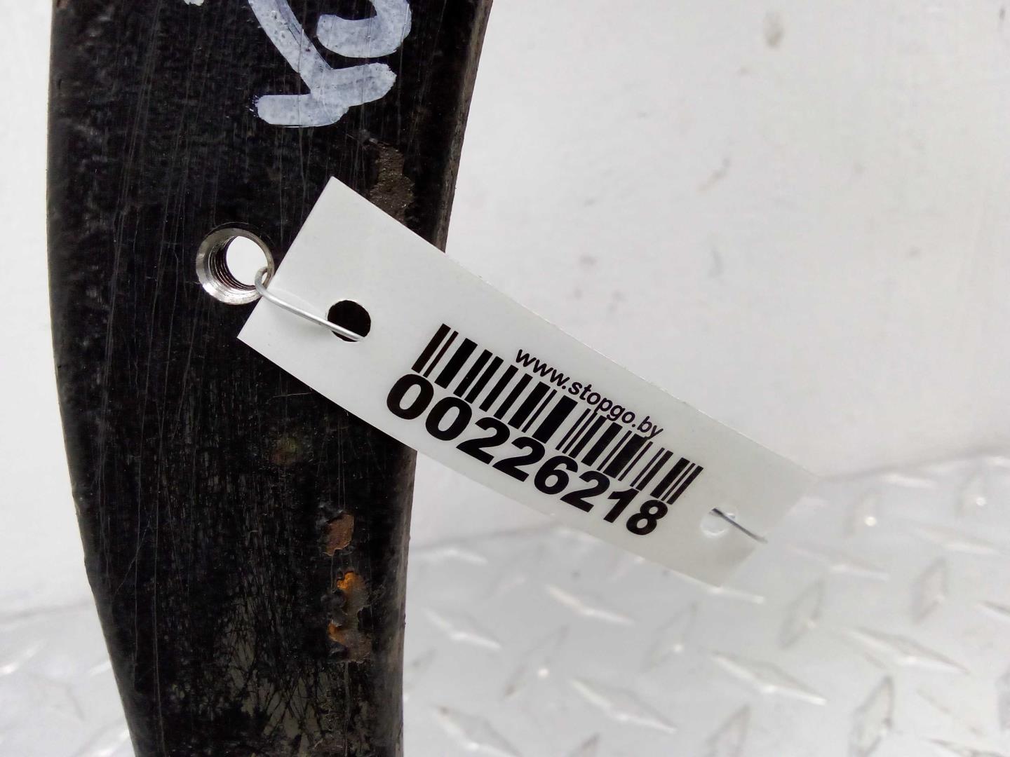 Рычаг передний верхний левый