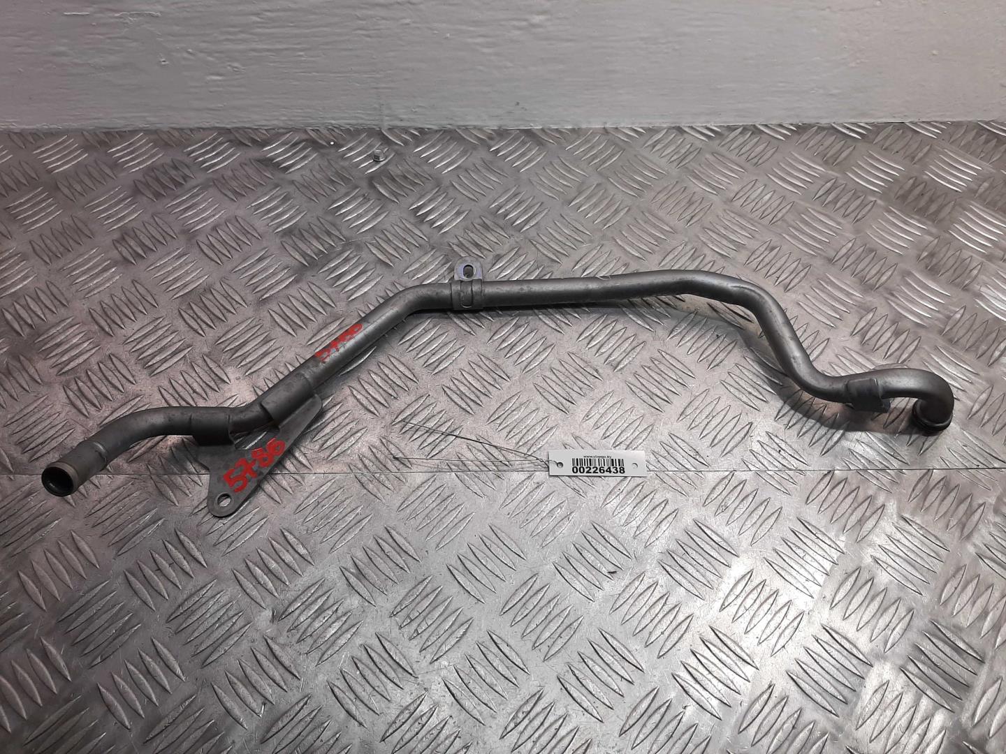 Трубка системы охлаждения