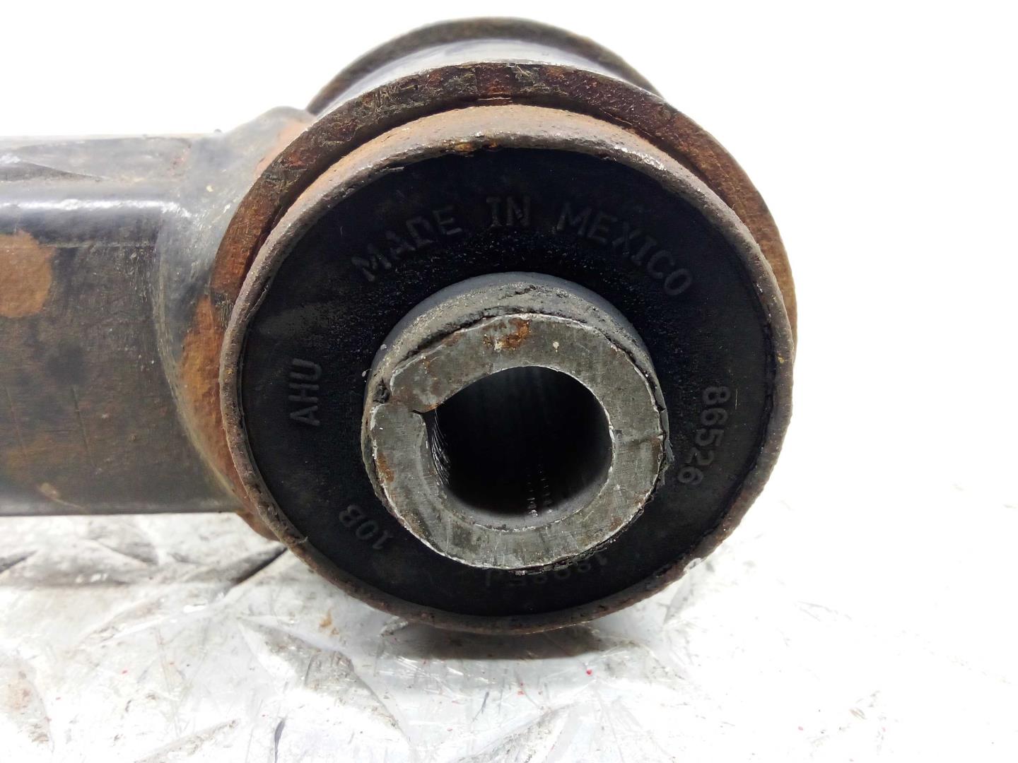 Рычаг задний левый