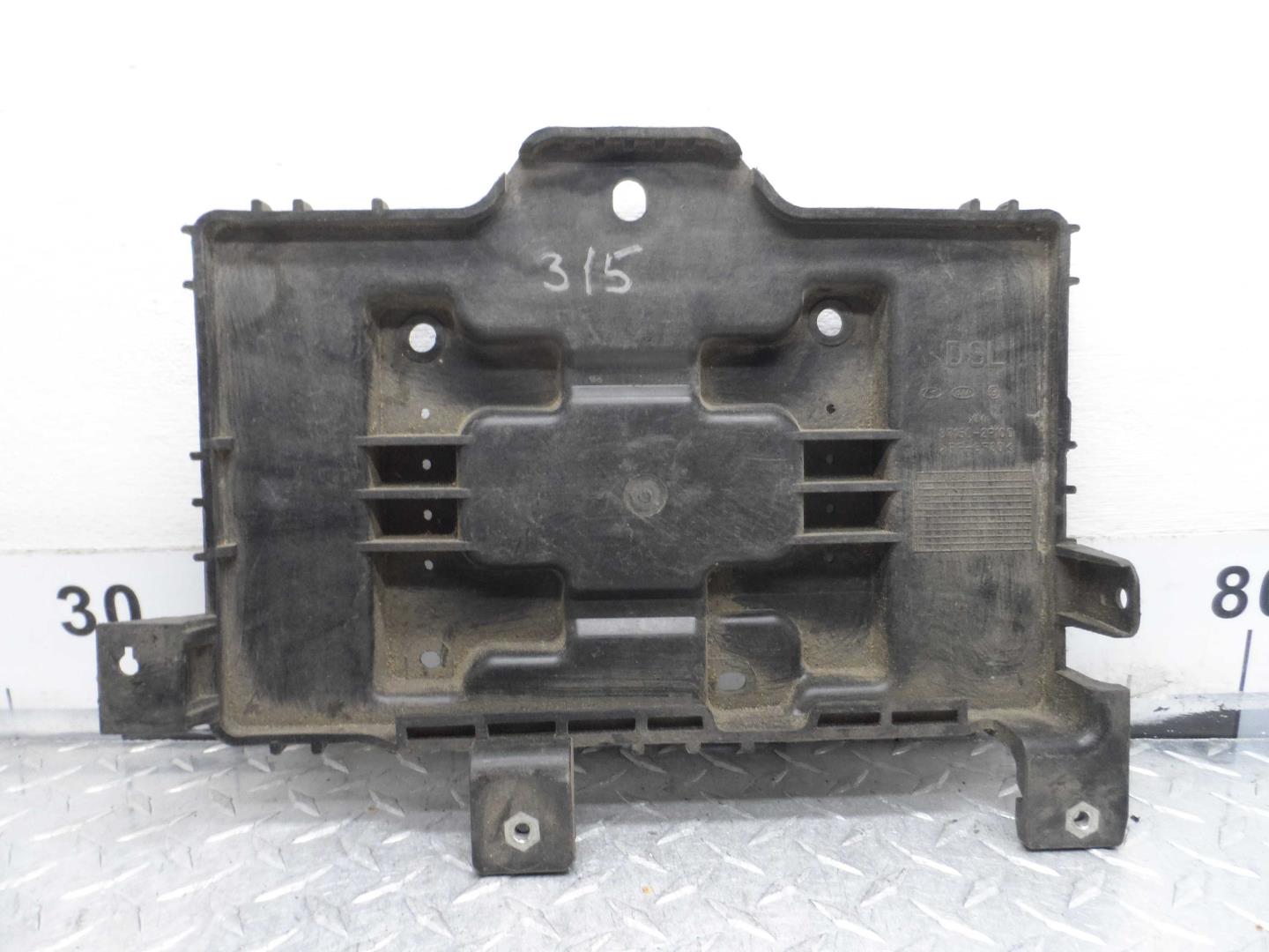 Площадка под аккумулятор (АКБ)