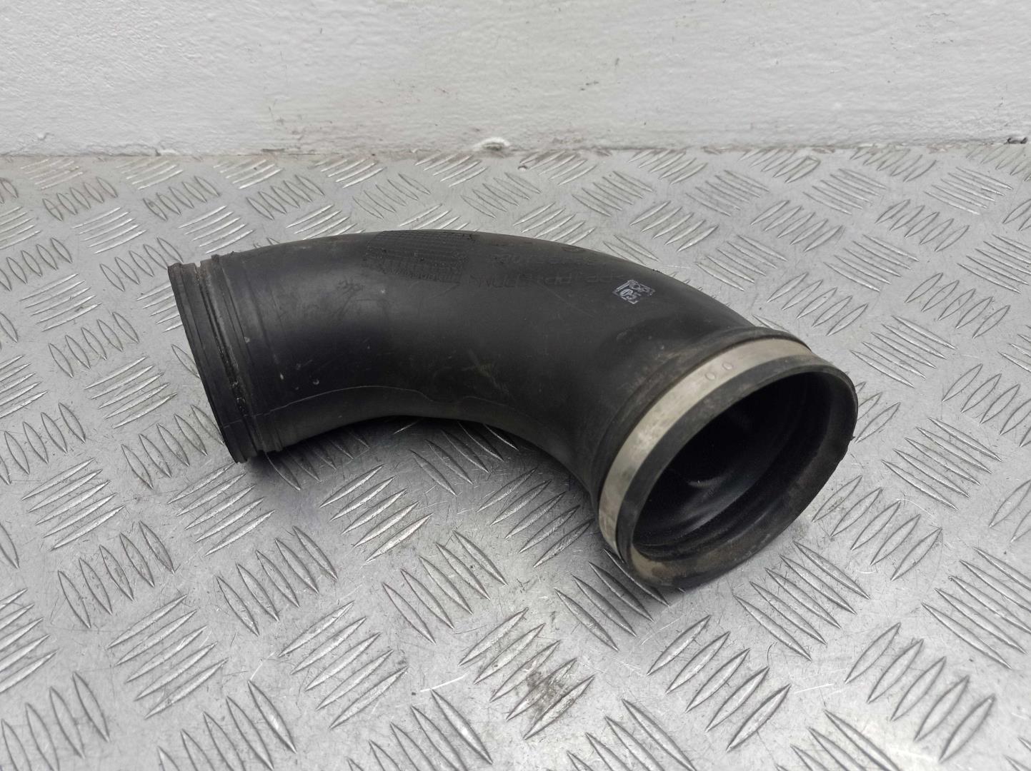 Патрубок интеркулера