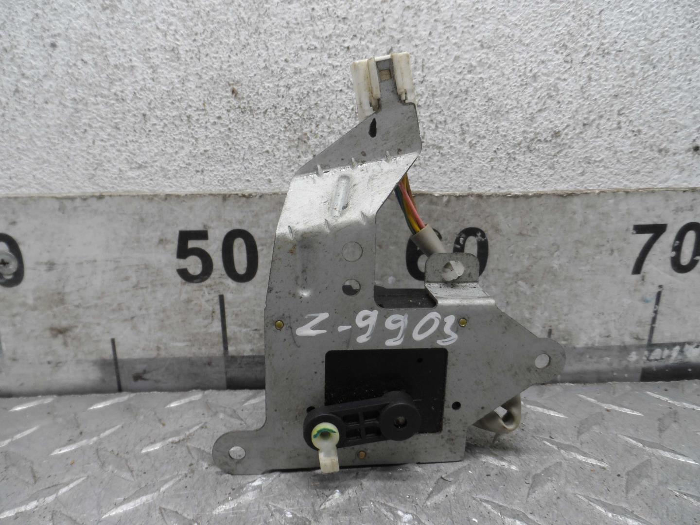 Моторчик заслонки печки