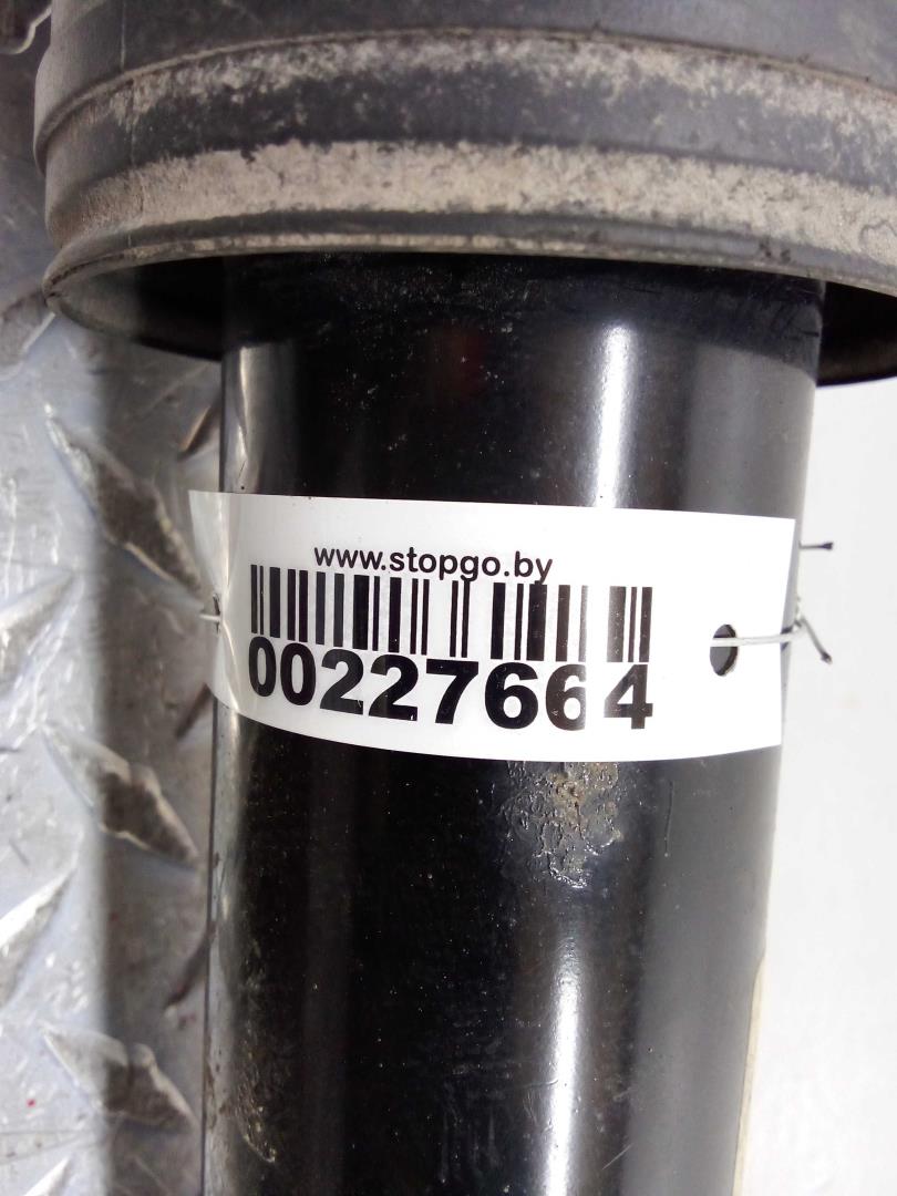 Амортизатор задний правый