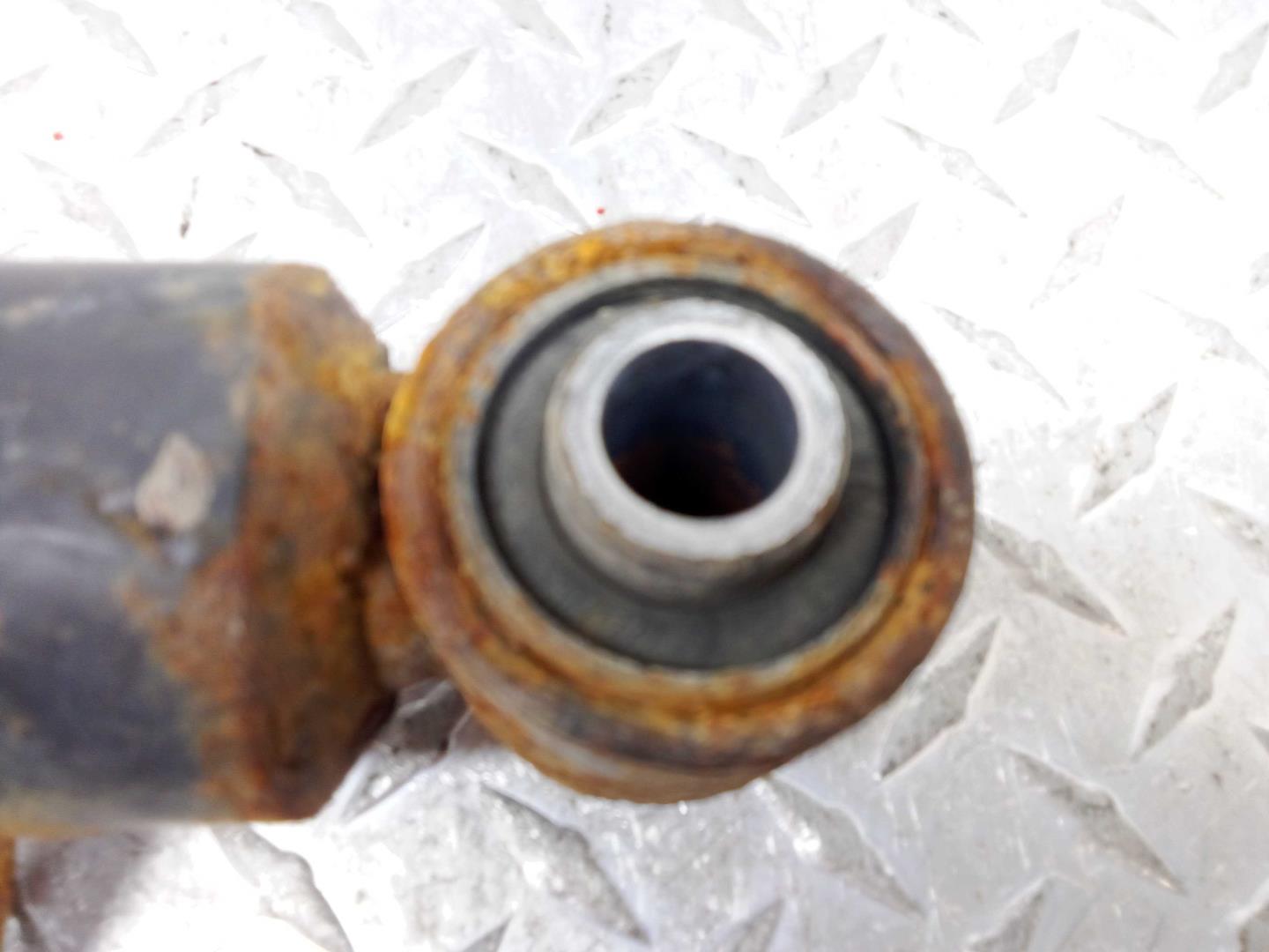 Амортизатор задний правый