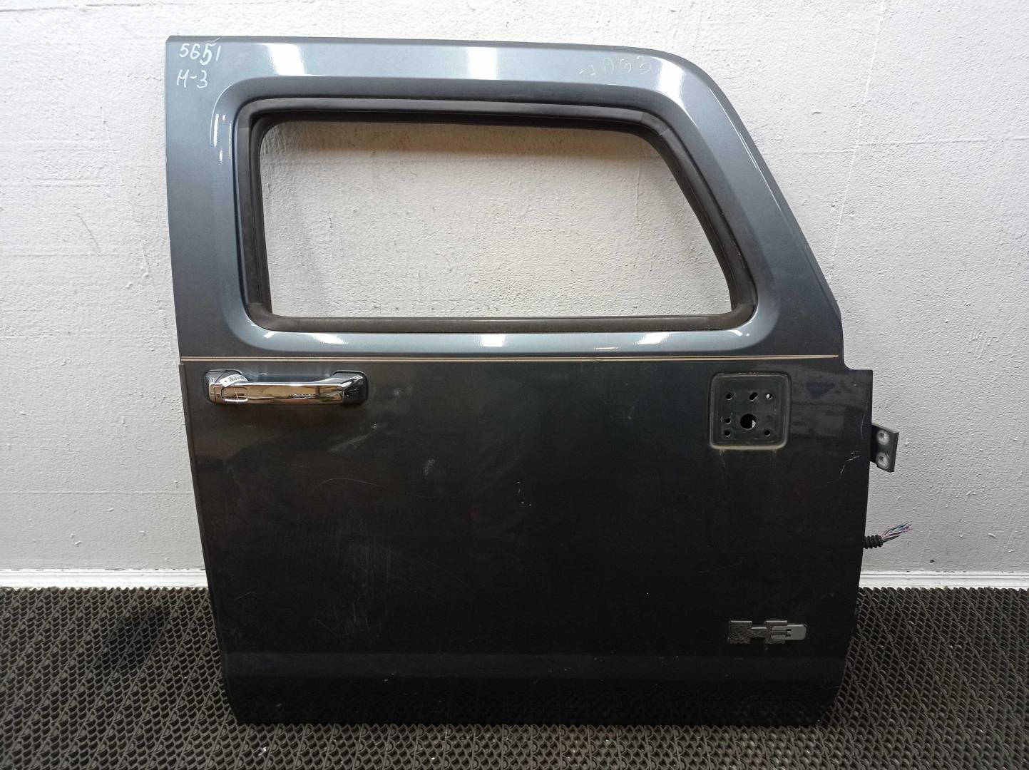 Петля двери передней