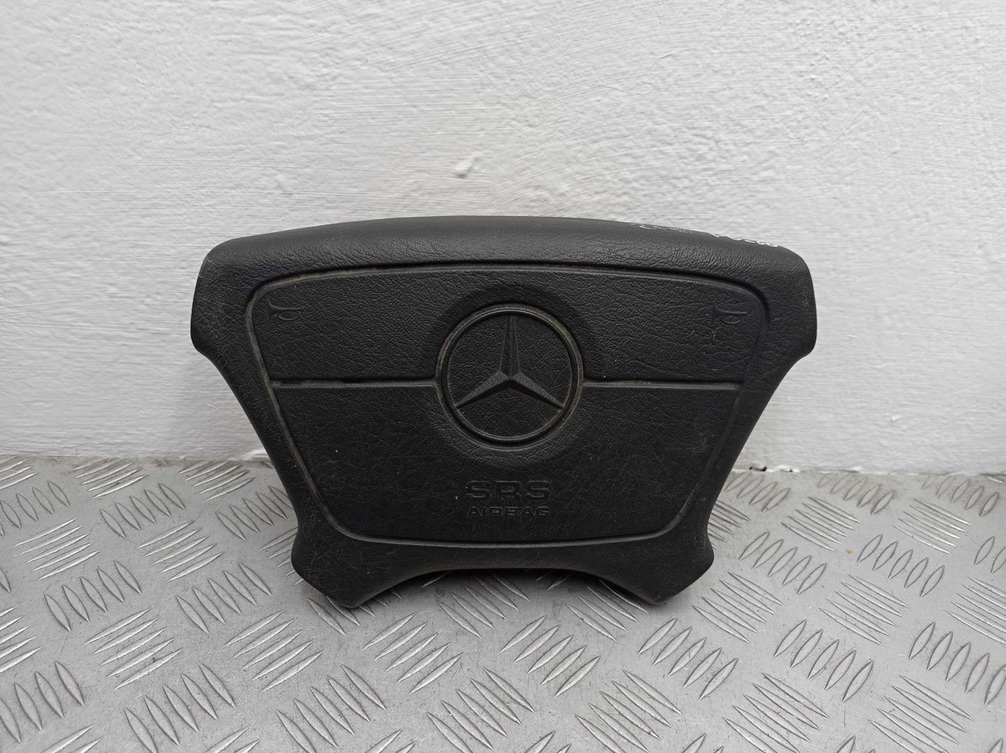 Подушка безопасности в рулевое колесо