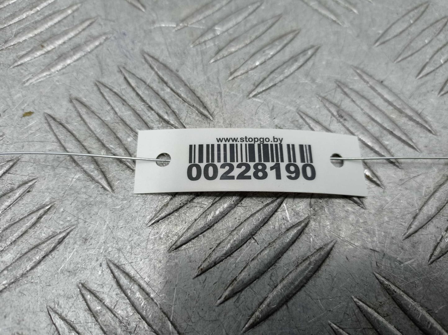 Петля капота правая