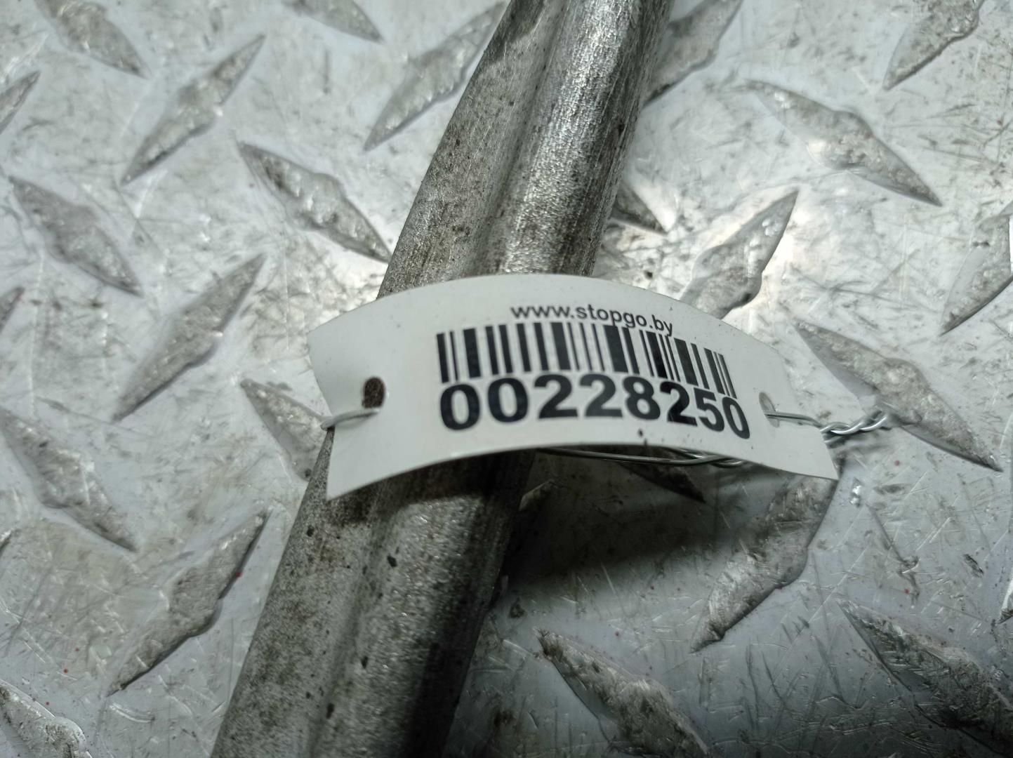 Рычаг передний верхний левый