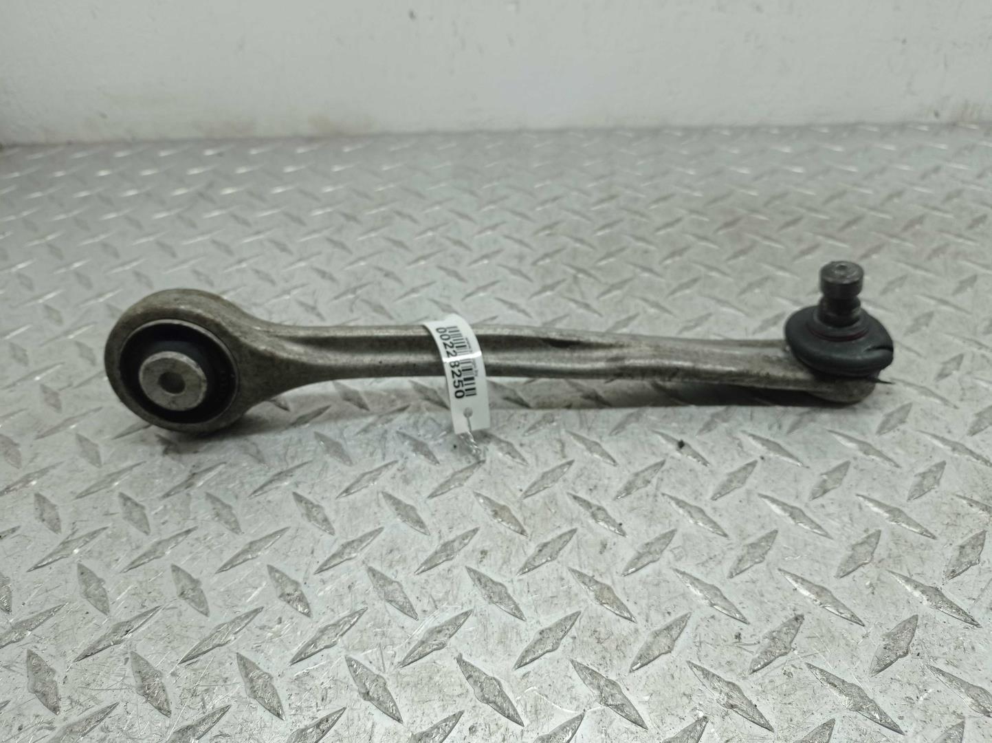 Рычаг передний верхний левый