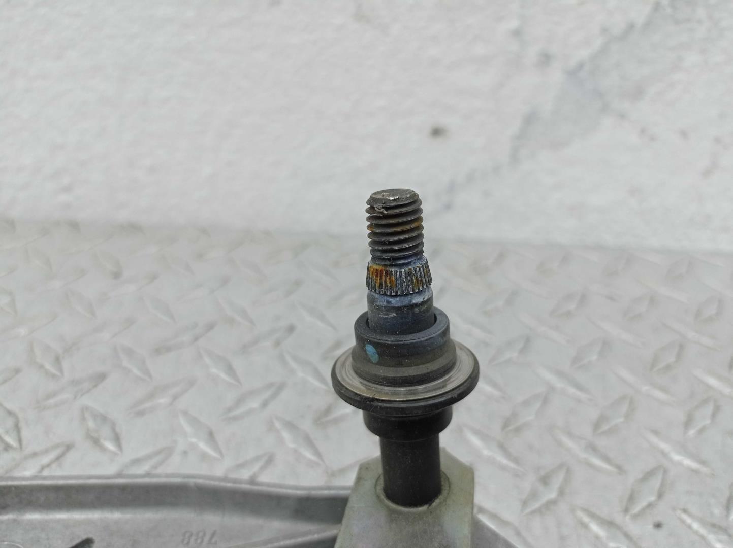 Трапеция стеклоочистителей