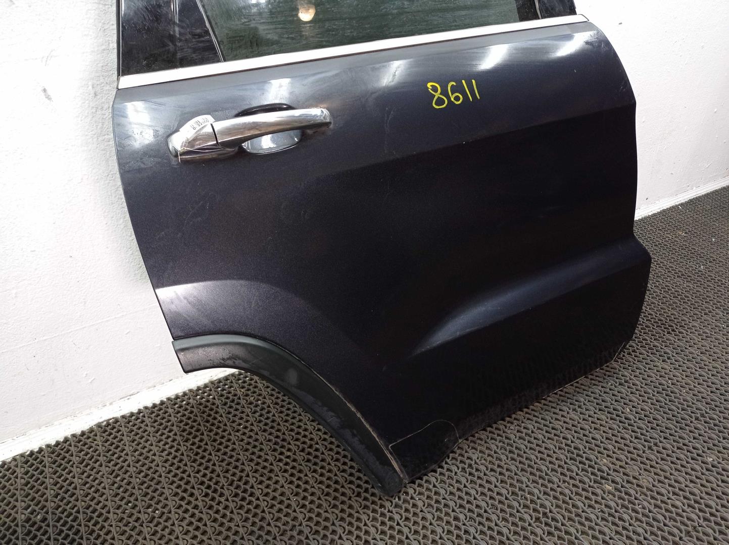 Замок двери задней правой