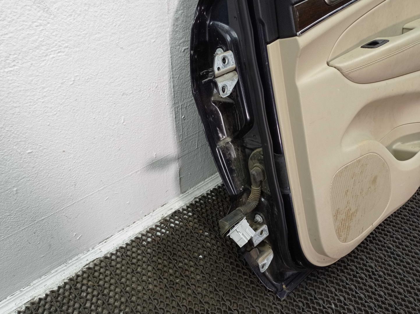 Замок двери задней правой