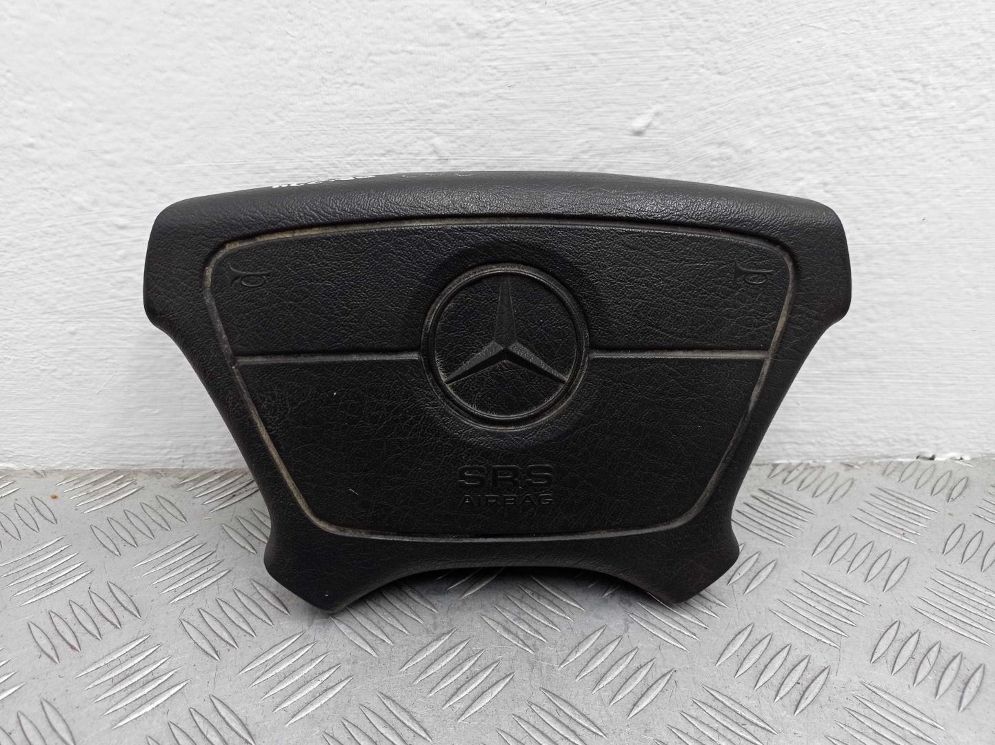 Подушка безопасности в рулевое колесо