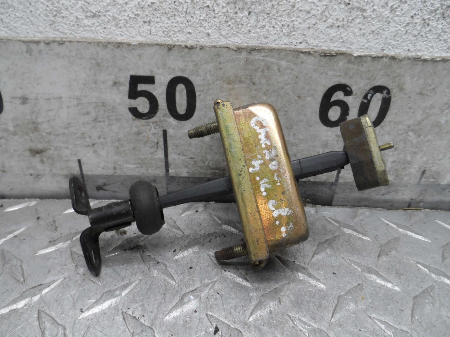 Ограничитель двери