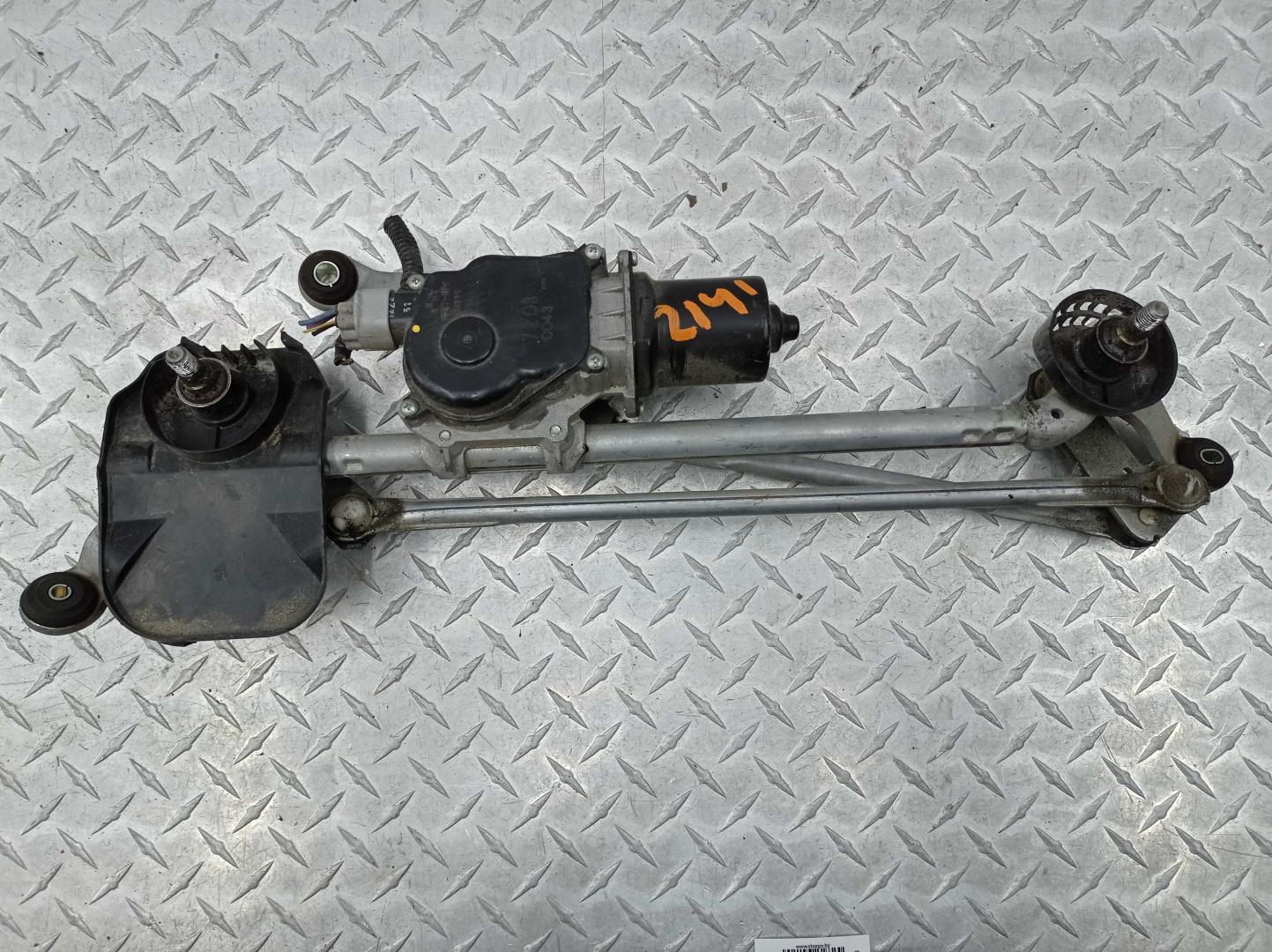 Трапеция стеклоочистителей