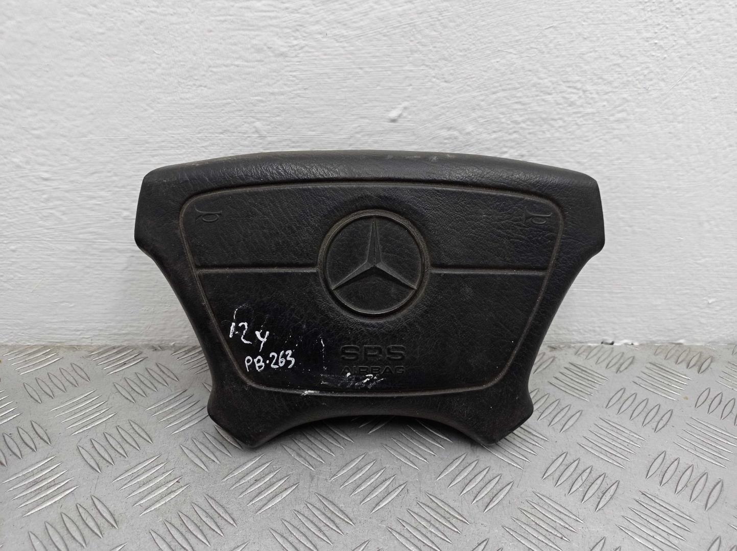 Подушка безопасности в рулевое колесо