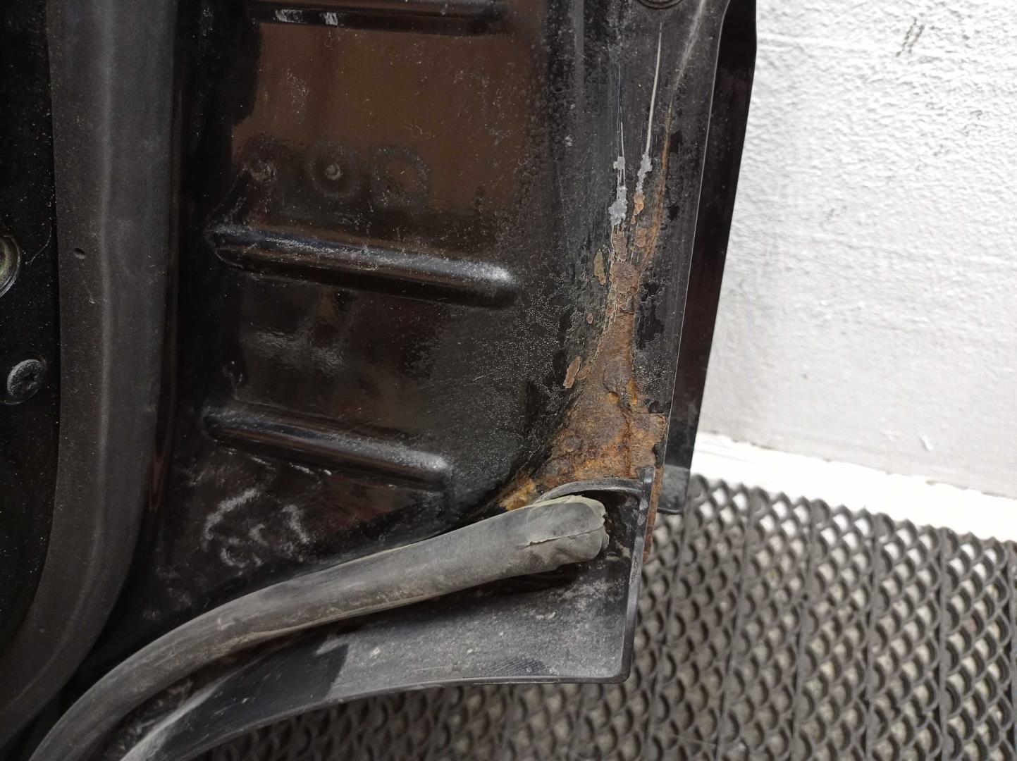 Ограничитель двери