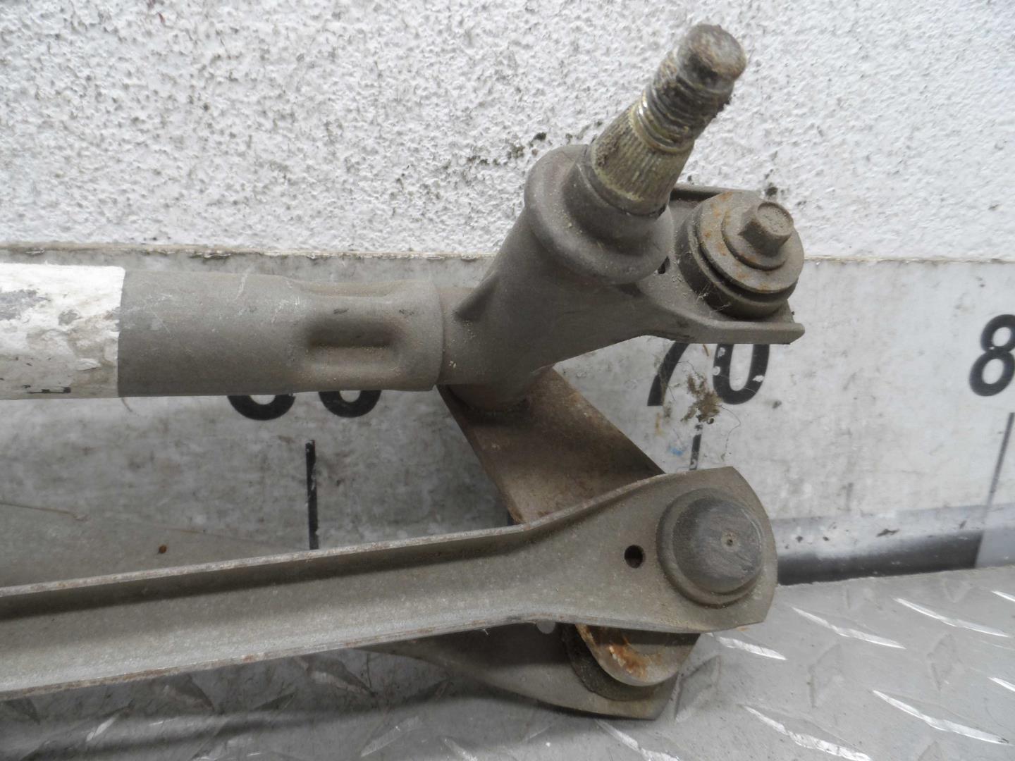 Трапеция стеклоочистителей