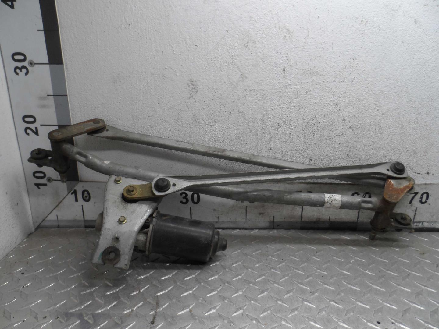 Трапеция стеклоочистителей