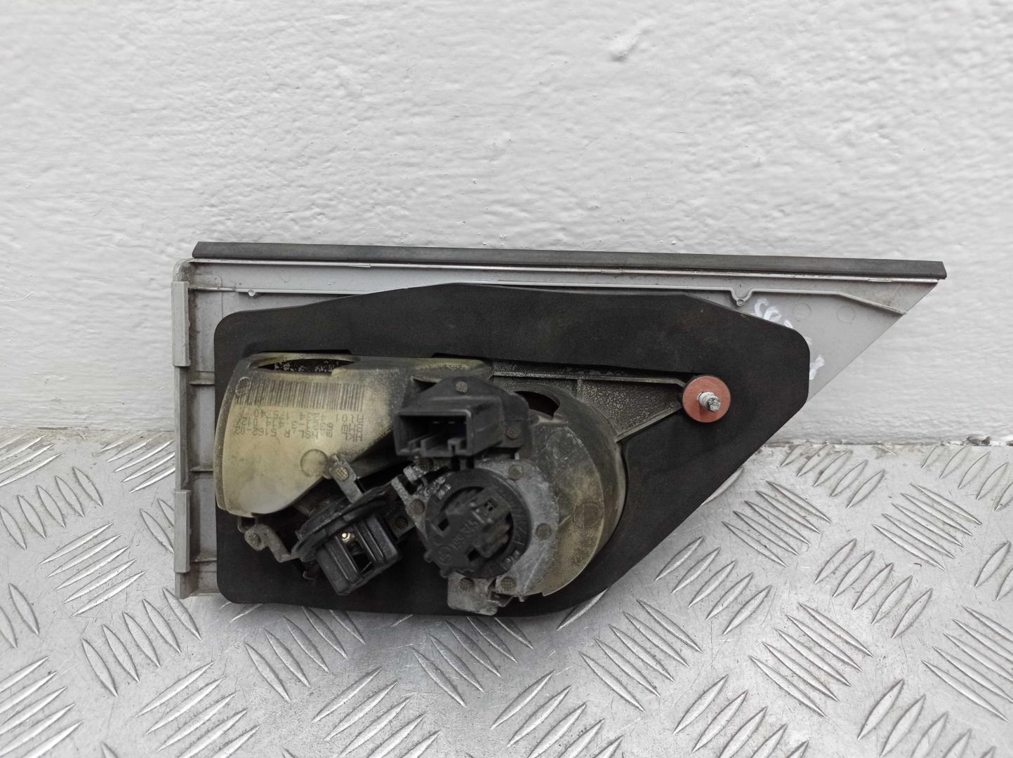 Фонарь задний внутренний правый