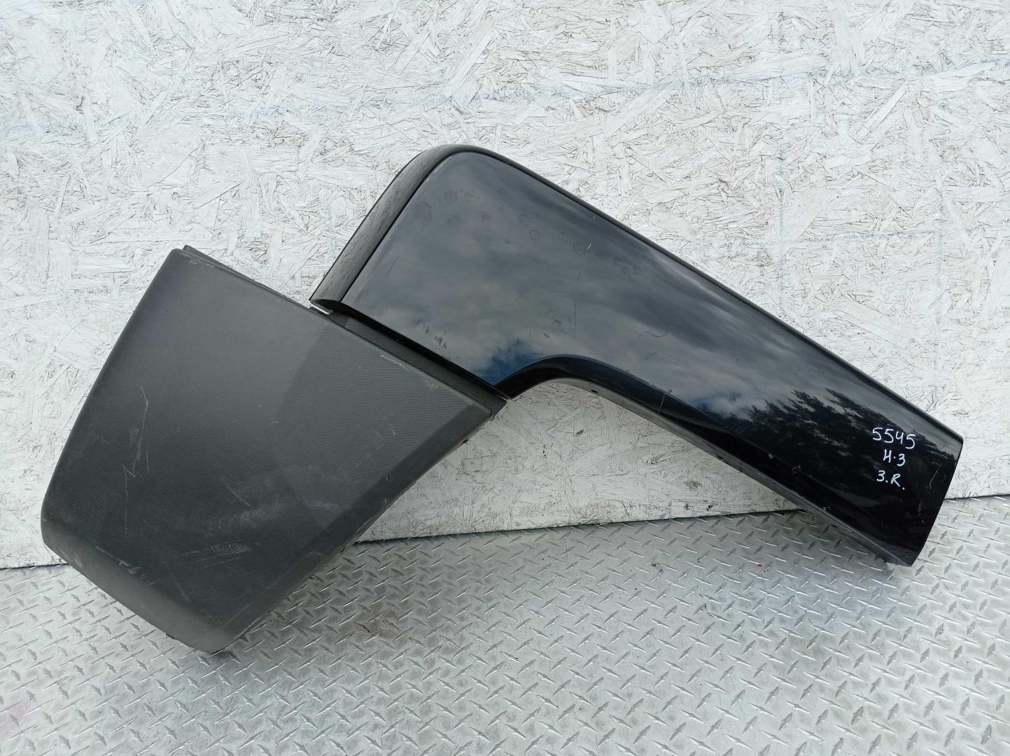 Накладка заднего крыла правого