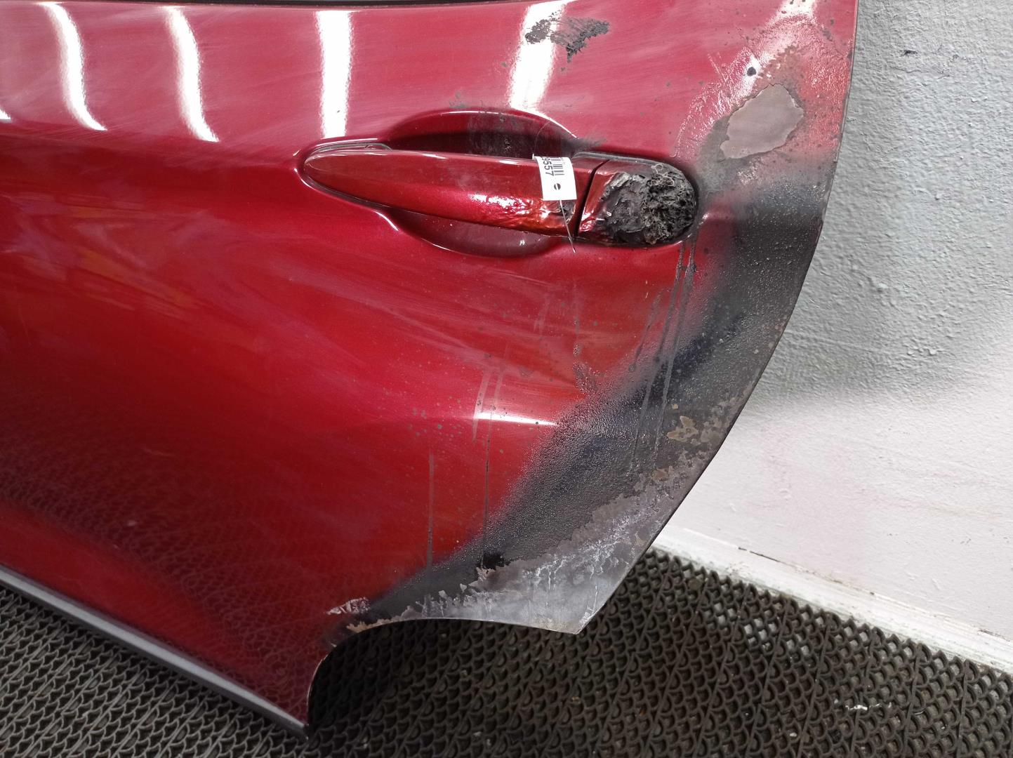 Стекло двери задней левой