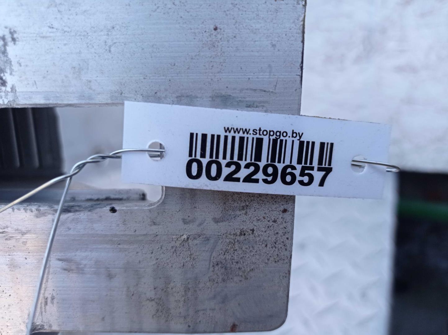 Усилитель переднего бампера