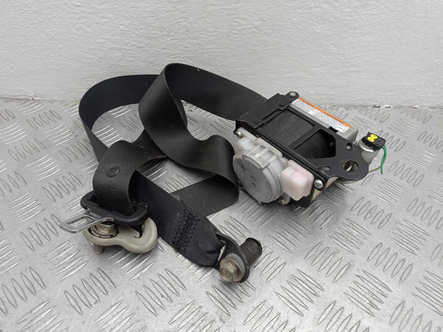 Ремень безопасности