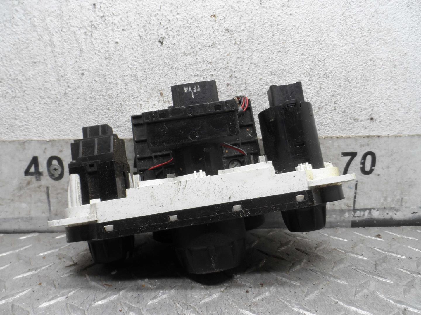 Переключатель отопителя