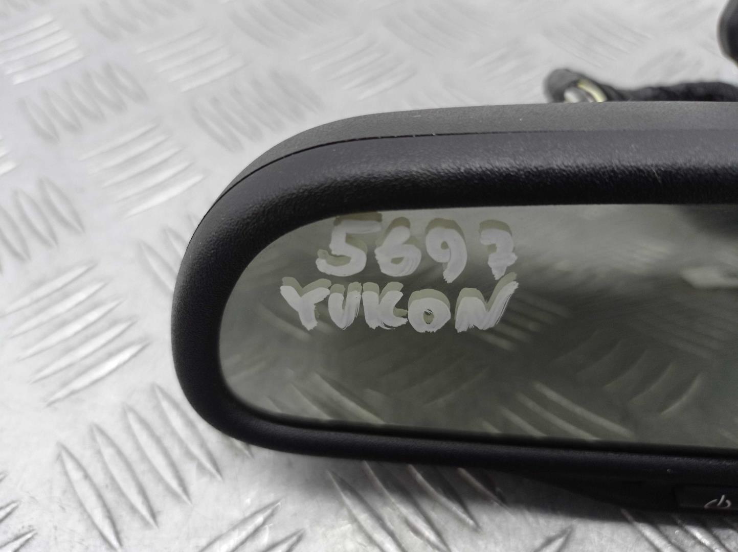 Зеркало заднего вида