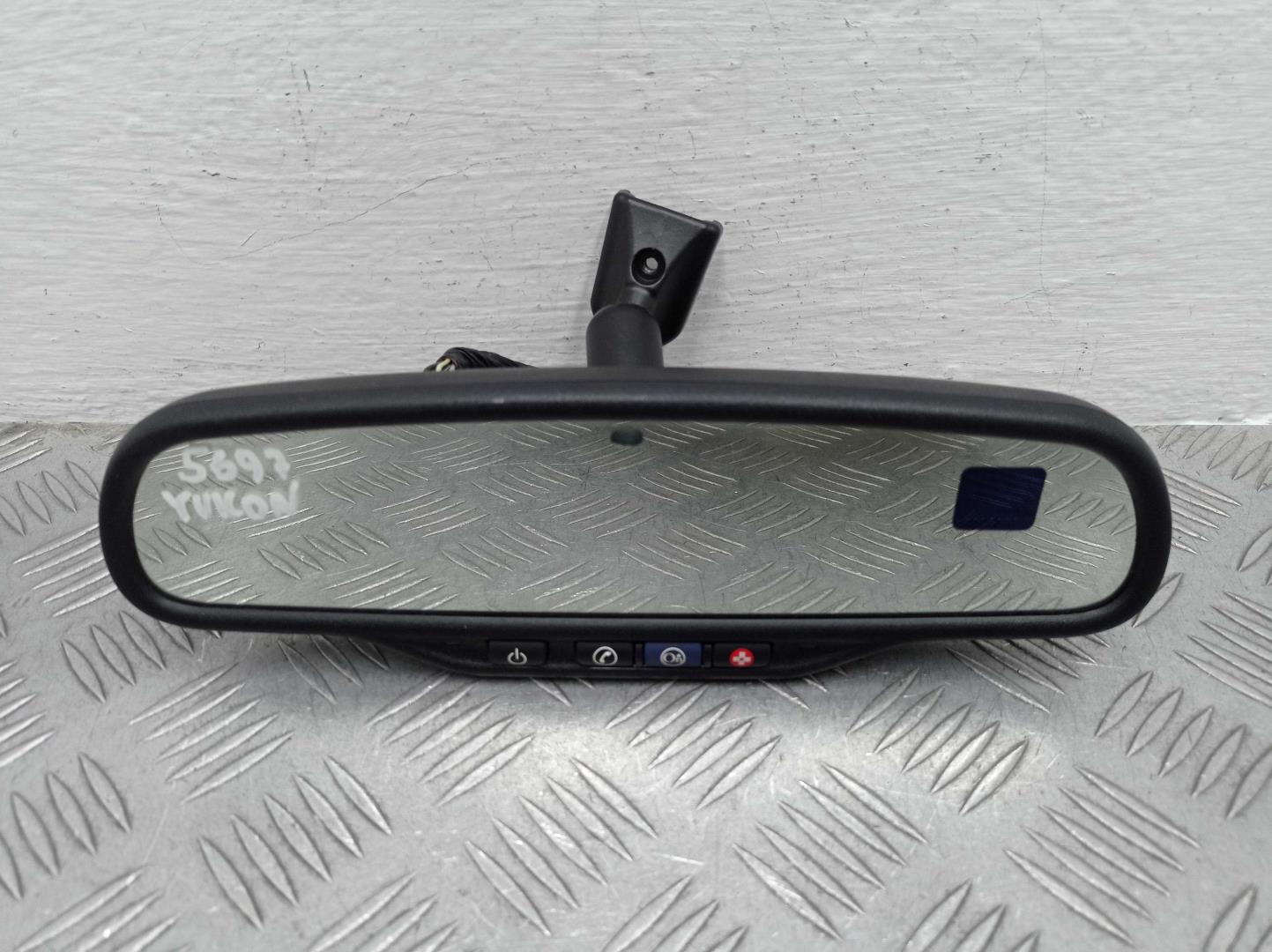 Зеркало заднего вида