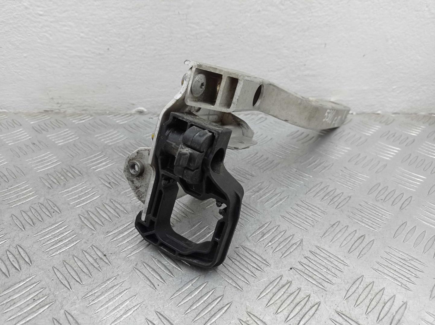 Кронштейн радиатора