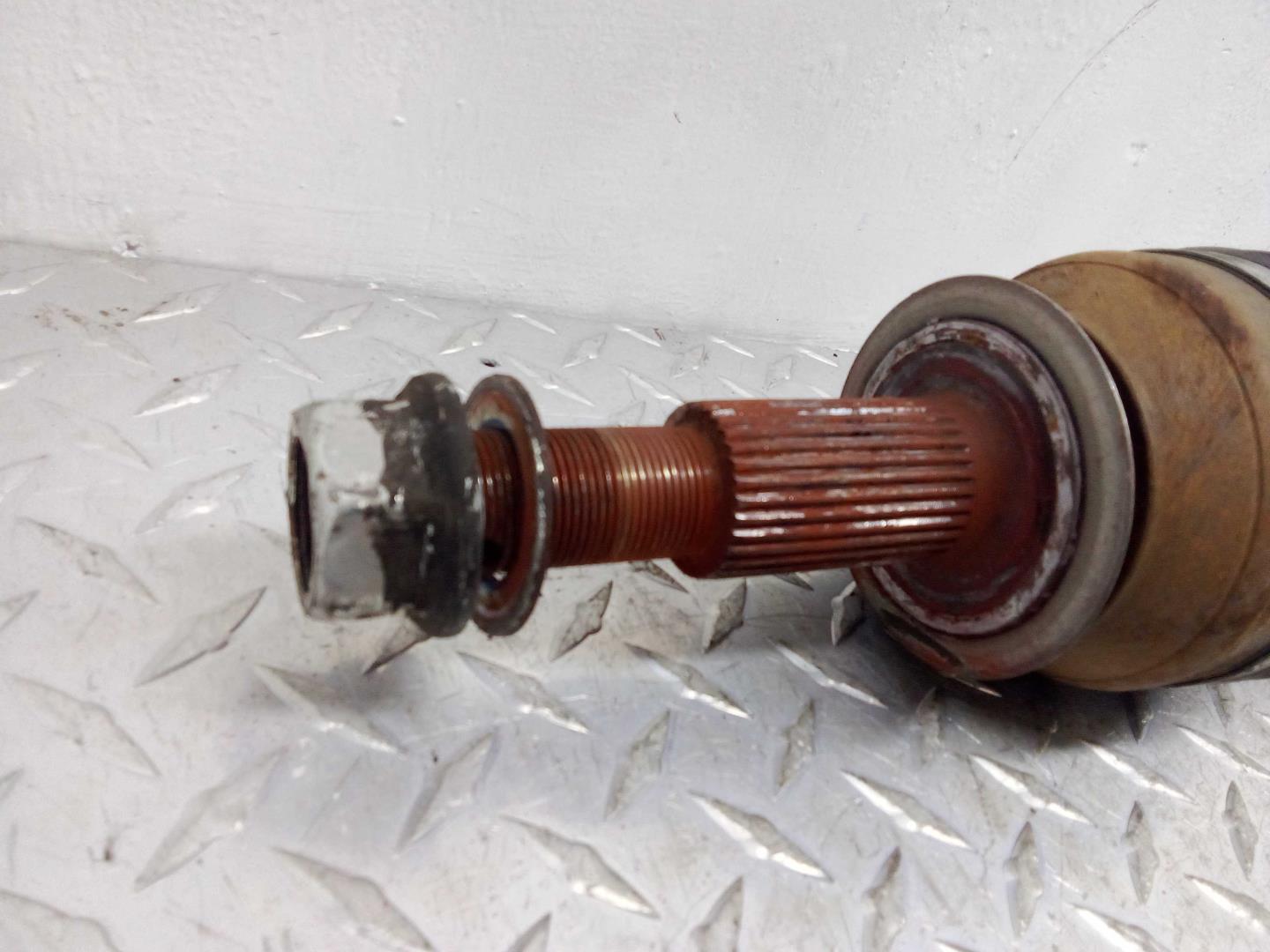 Полуось задняя левая