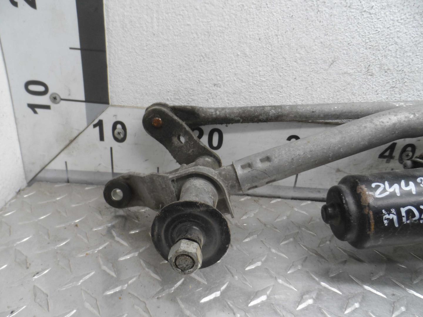 Трапеция стеклоочистителей