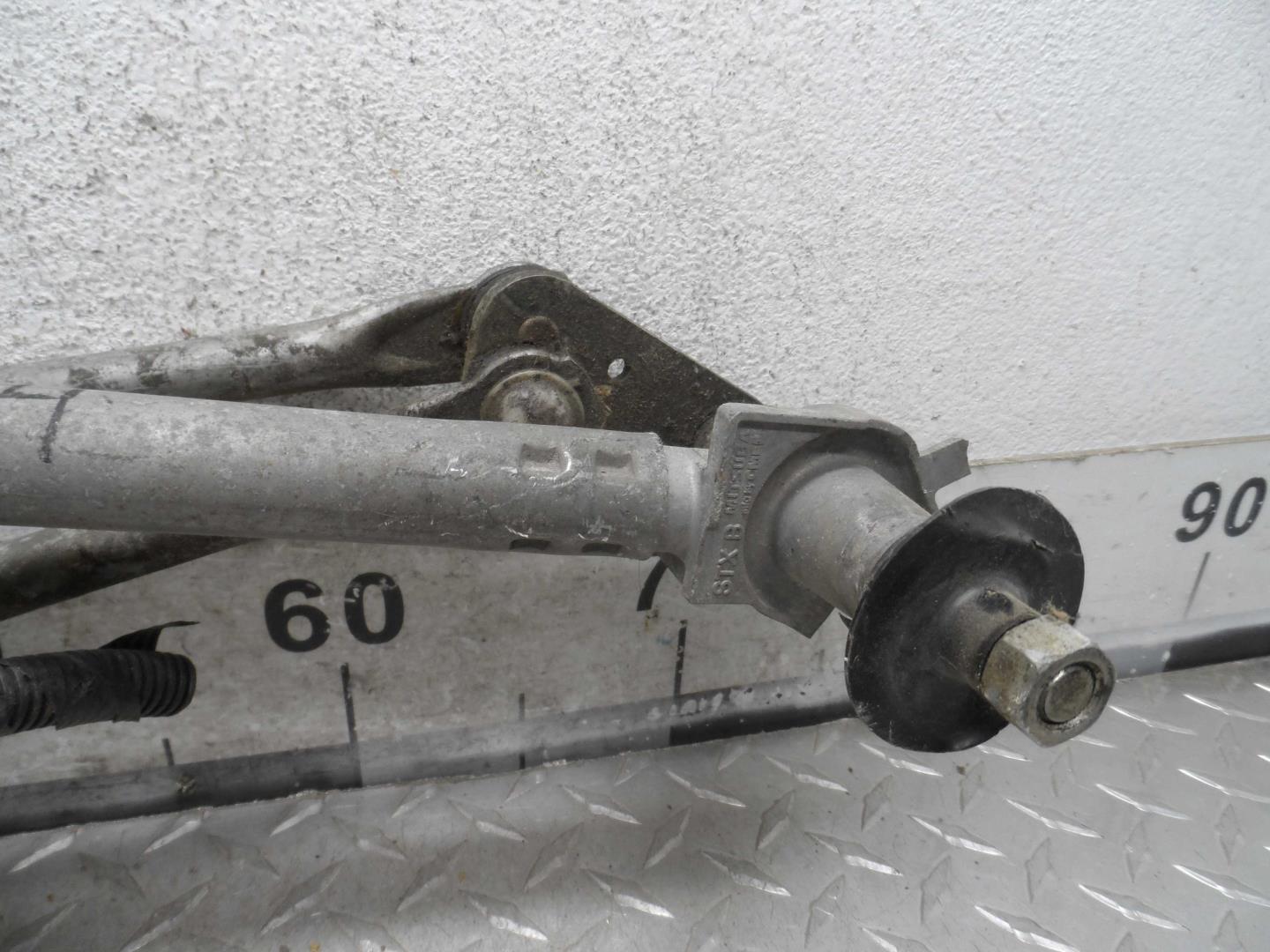 Трапеция стеклоочистителей