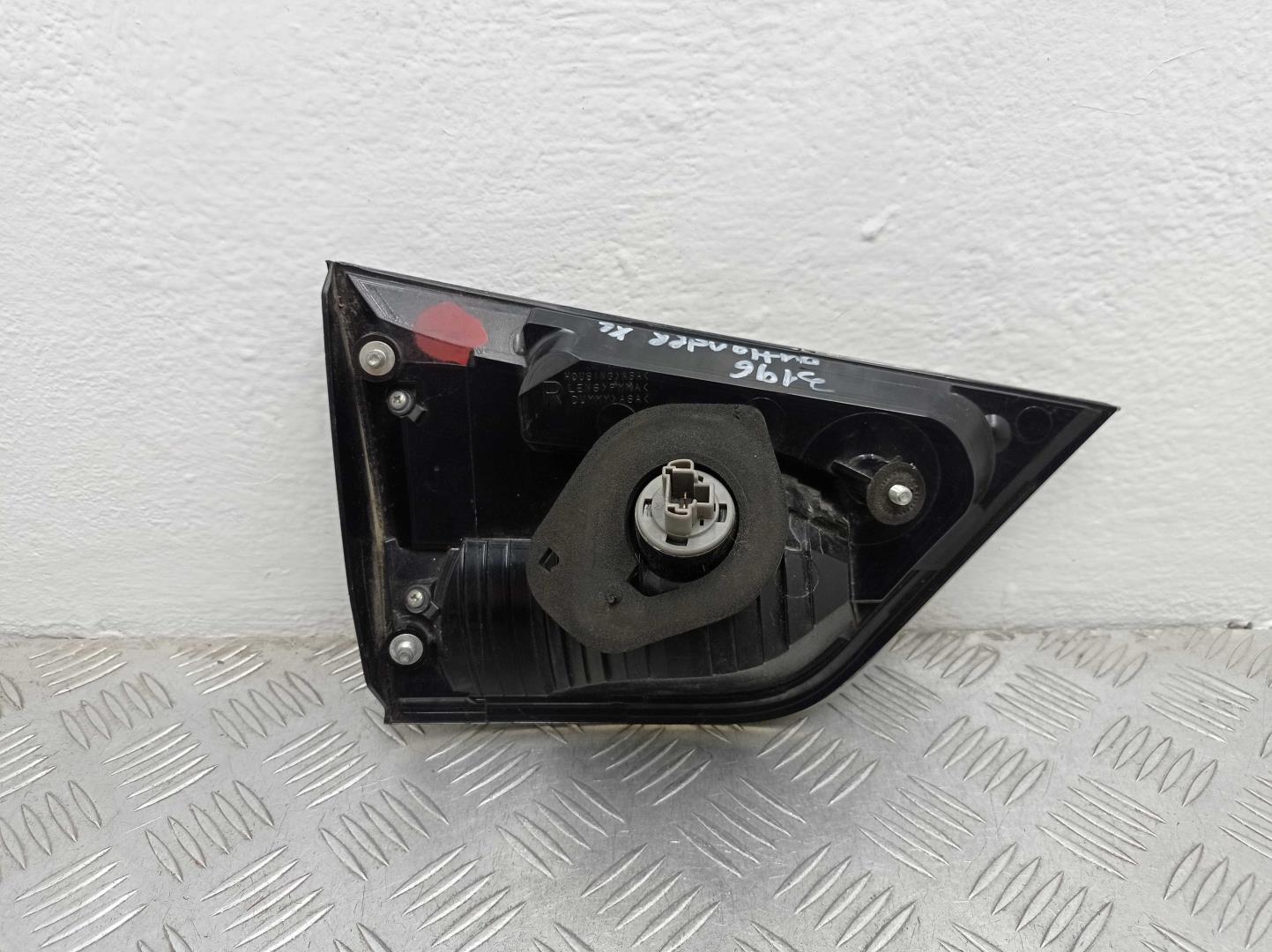 Фонарь задний внутренний правый